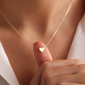 DELICATE HEART NECKLACE