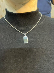 Silver pendant necklace