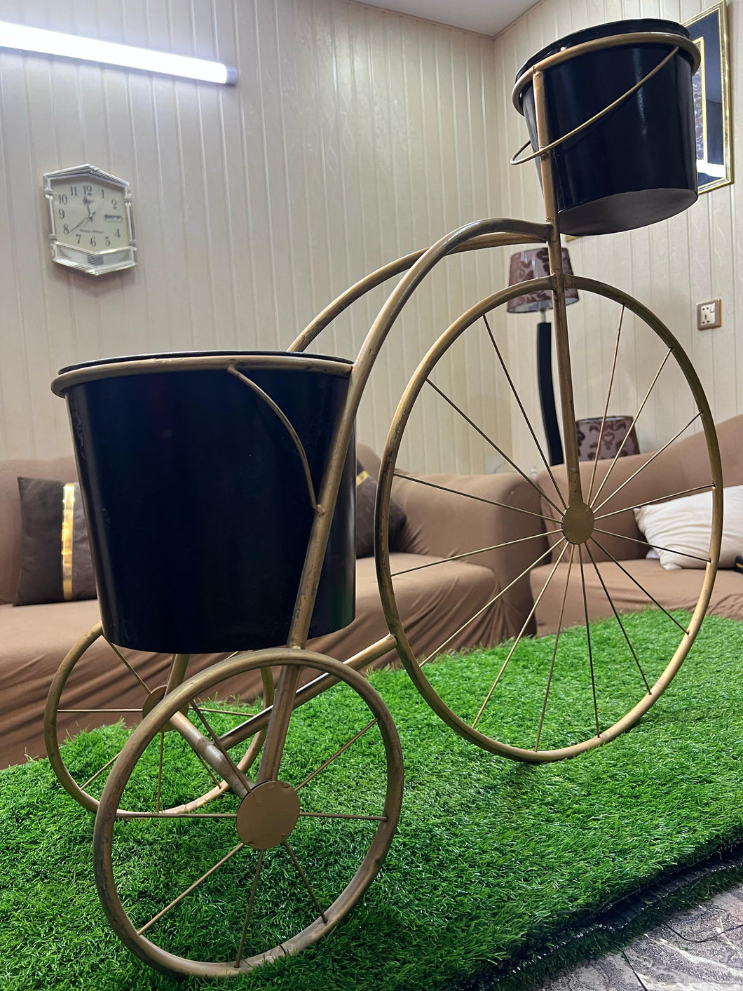 Decorative Cycle with Metal Flower Pots