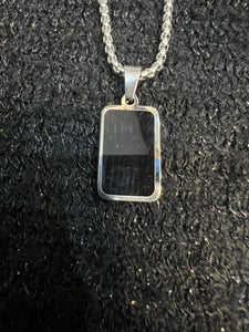 Silver pendant necklace